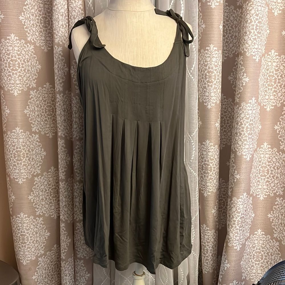 Cable and gauge olive green tank top size xl